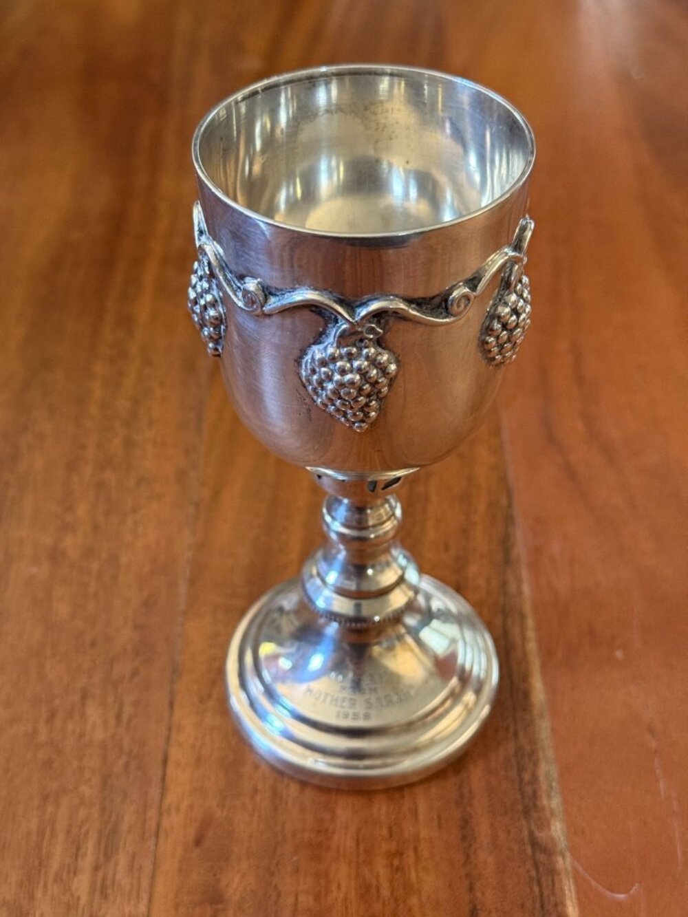 Vintage Sterling Silver Kiddush Cup Goblet 1959 Hebrew Grape Vines 196g - Picture 1 of 4